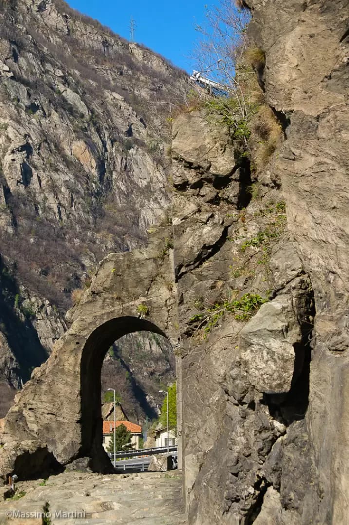 Arco Romano di Donnas - Via delle Gallie