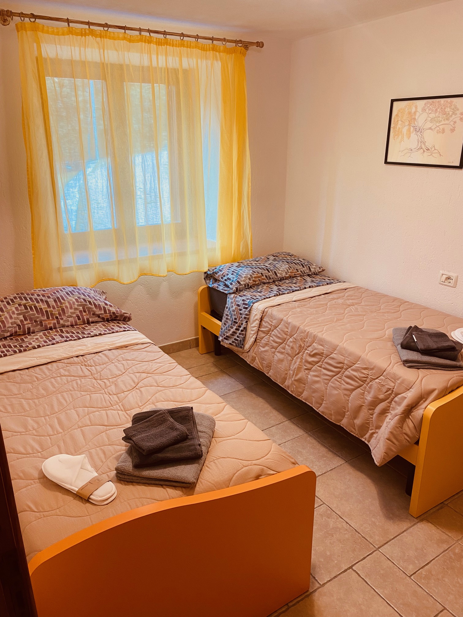 Camera con due letti singoli